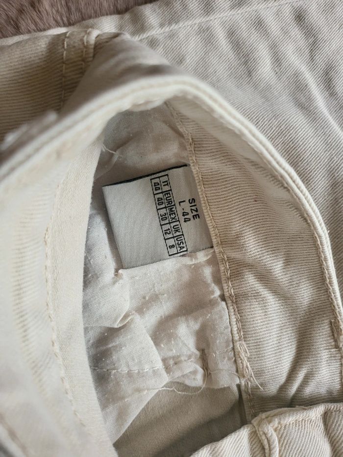 Mom jean beige clair – NEUF 💫
Taille L – coupe tendance, hyper confortable 🤍 - photo numéro 2