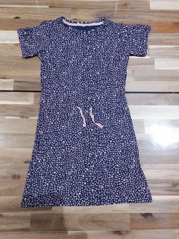 Robe rose et violette