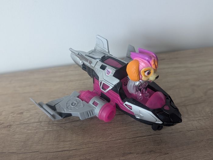 Véhicule lumineux et sonore Stella Pat Patrouille