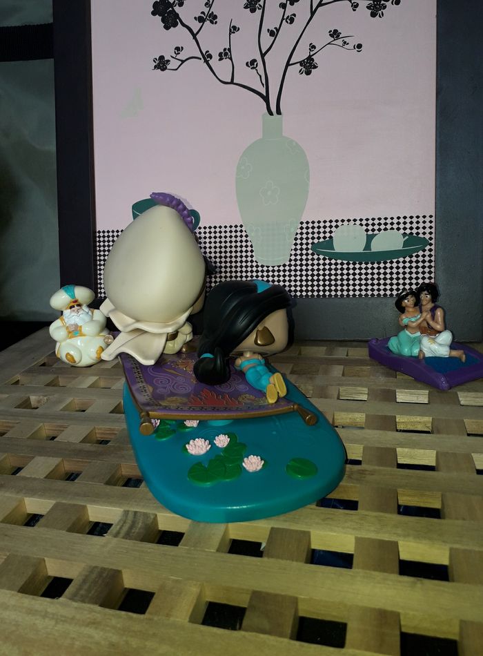Funko Pop Disney Aladdin et Jasmine Movie Moments " Aladdin et Jasmine sur le tapis volant " " Magic Carpet Ride " #480 , avec 2 figurines vintage Disney Aladdin Mac Donald - photo numéro 6