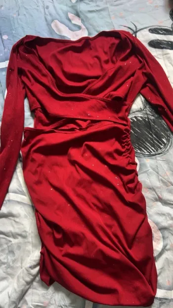 Robe rouge à paillette