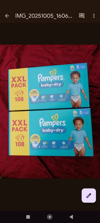 2 gros cartons de couches Pampers baby-dry T5 taille 5 XXL