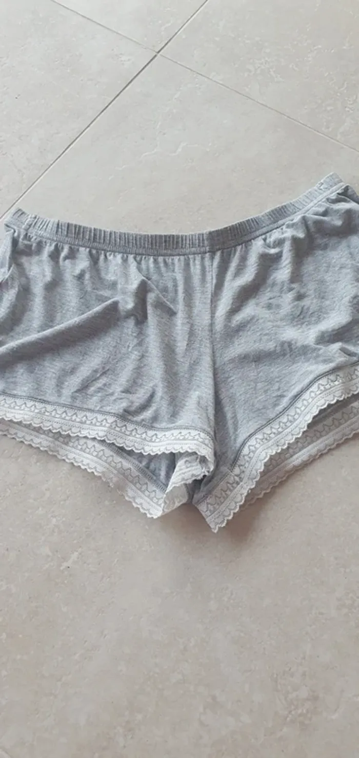 Short de nuit
