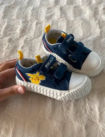 Basket en toile pikachu