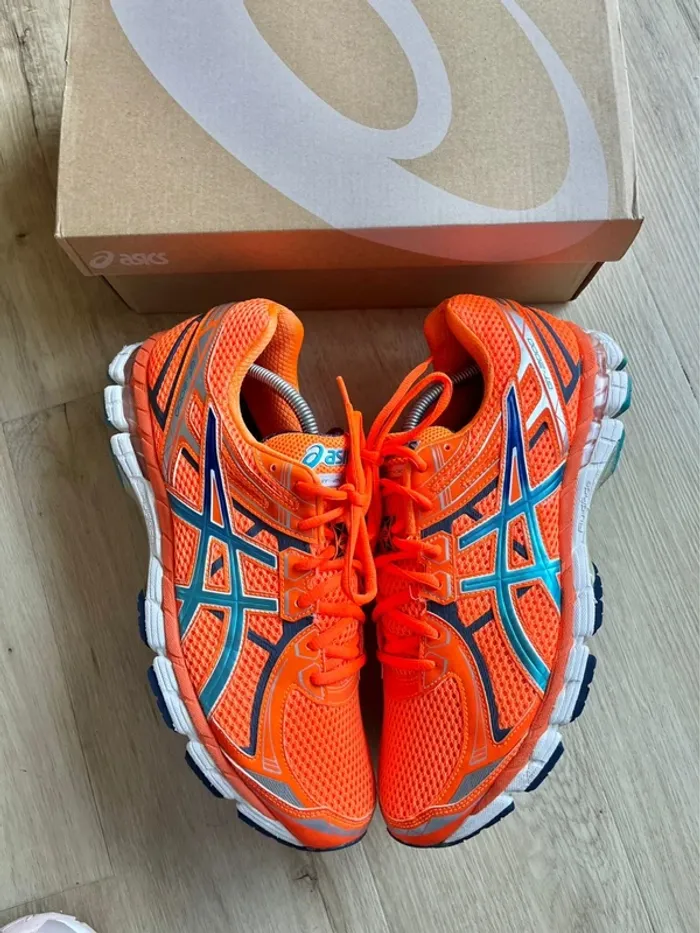 Asics GT 2000 7 White Lake Drive Taille 45 - photo numéro 2