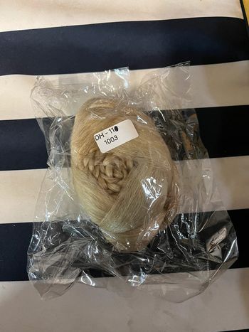 Perruque pour chignon