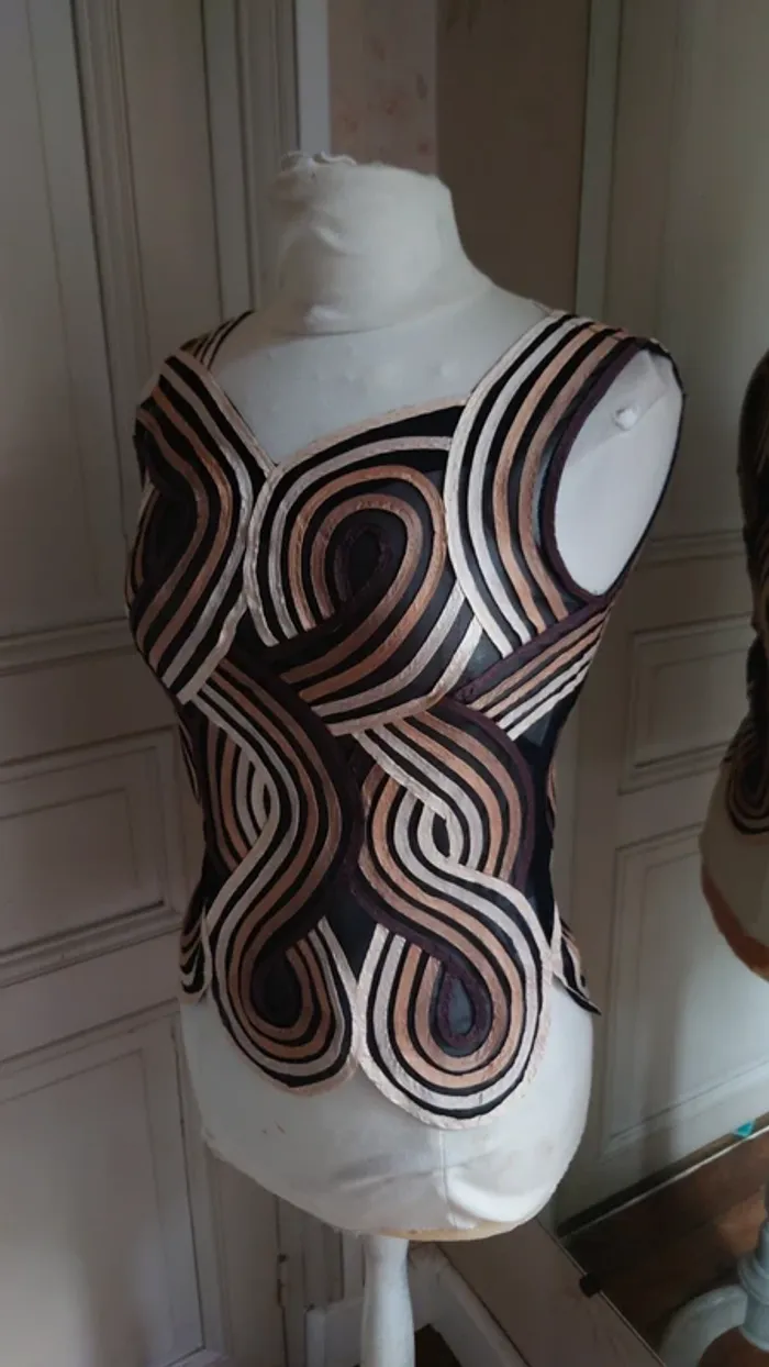 Top sans manches Doucel T.38 – Marron & beige esprit 70’s, détails résille