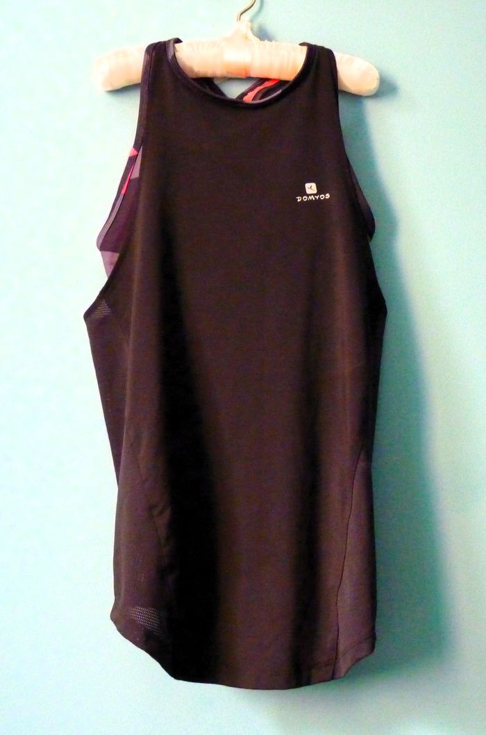 Lot T-shirt Fille Decathlon 12 ans sport brassière noir rose gris TBE - photo numéro 5
