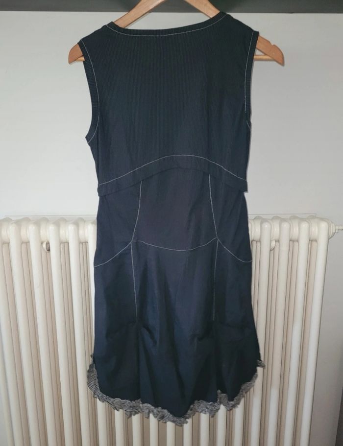 Robe noire effet bouffant - photo numéro 4