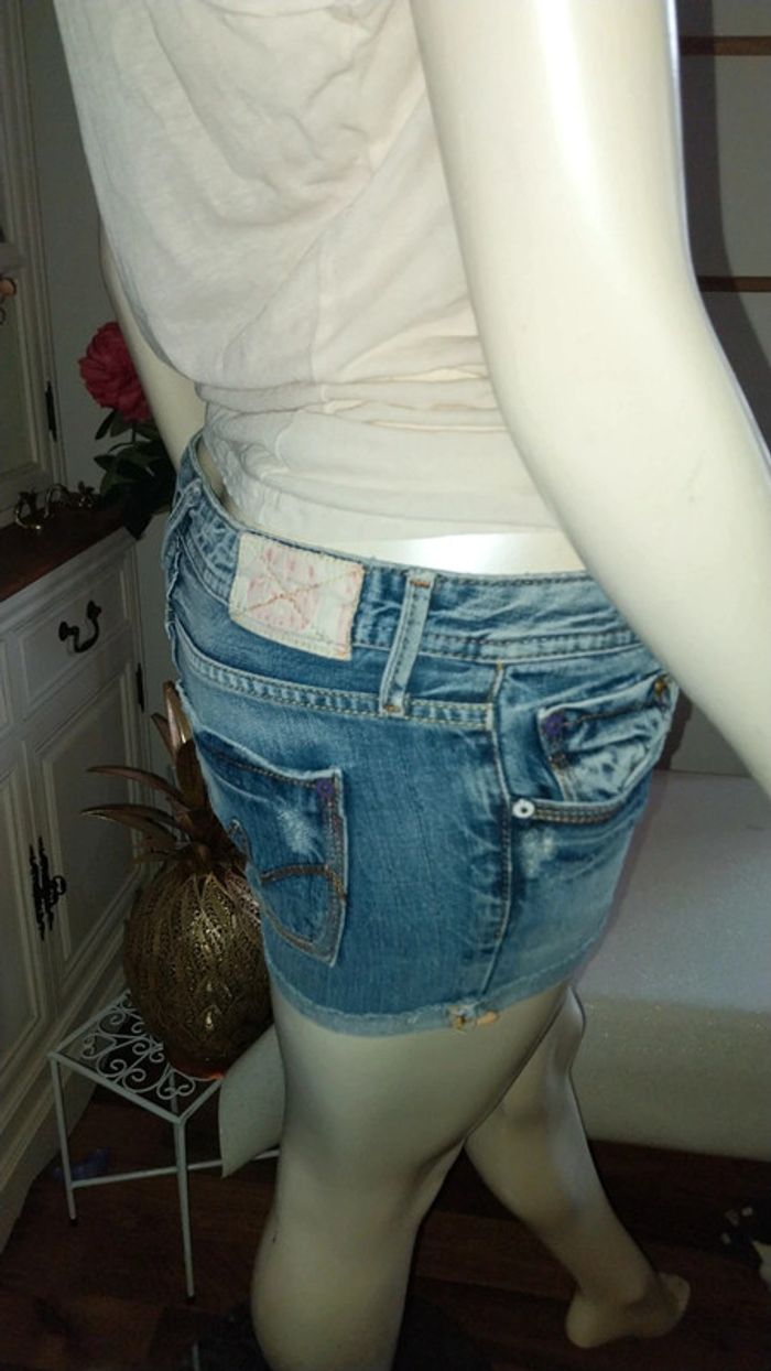 Short en jean by Le Temps des Cerises très bon état Taille 25 - photo numéro 7