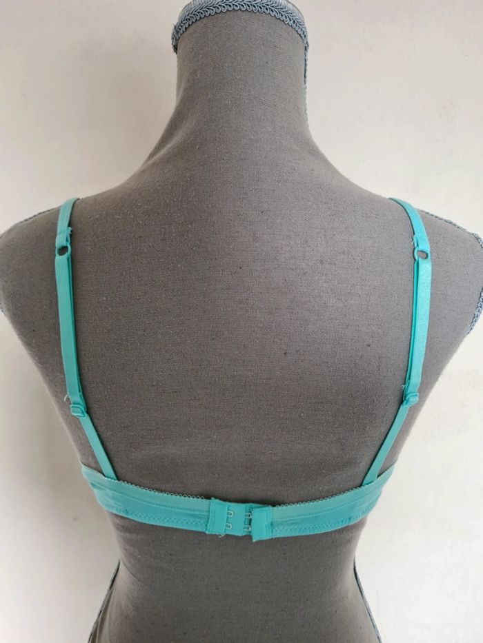Soutien gorge - photo numéro 3