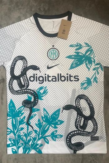 Maillot concept foot Inter Milan blanc édition Serpent taille M