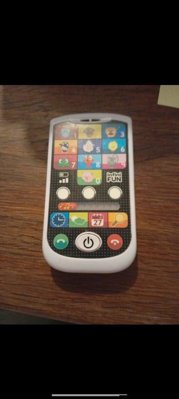 Jouet mon premier téléphone