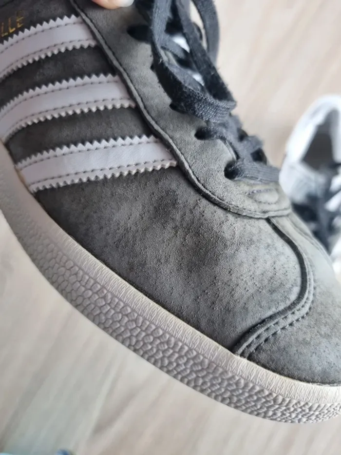 Basket Adidas Gazelle noir/gris Femme Taille 38 - photo numéro 9