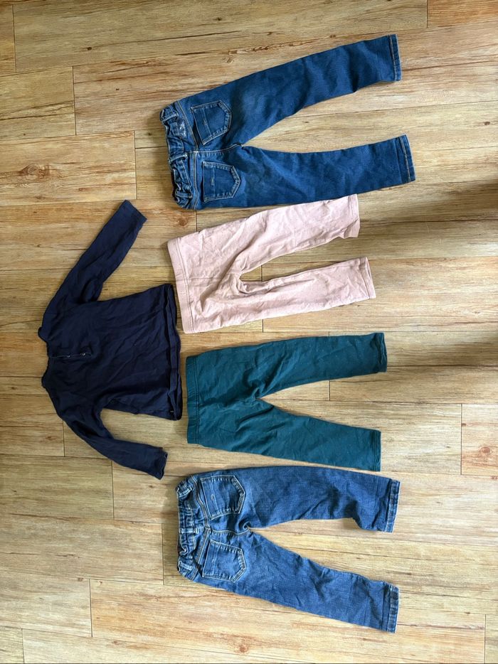 Lot 2 jeans + 2 leggins + 1 t shirt 3 ans - photo numéro 2