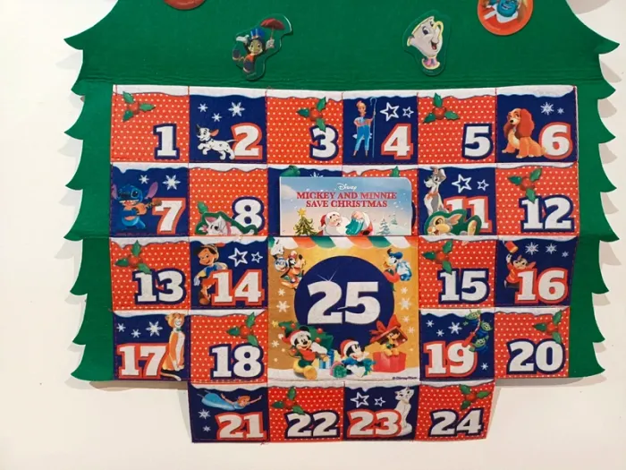 Calendrier de l’Avent Disney XXL Sapin feutrine + 24 personnages + Histoire Jour 25 Anglais Neuf - photo numéro 5