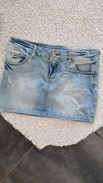Jupe Mini-jupe jean Stradivarius 38 M avec elasthanne tb état