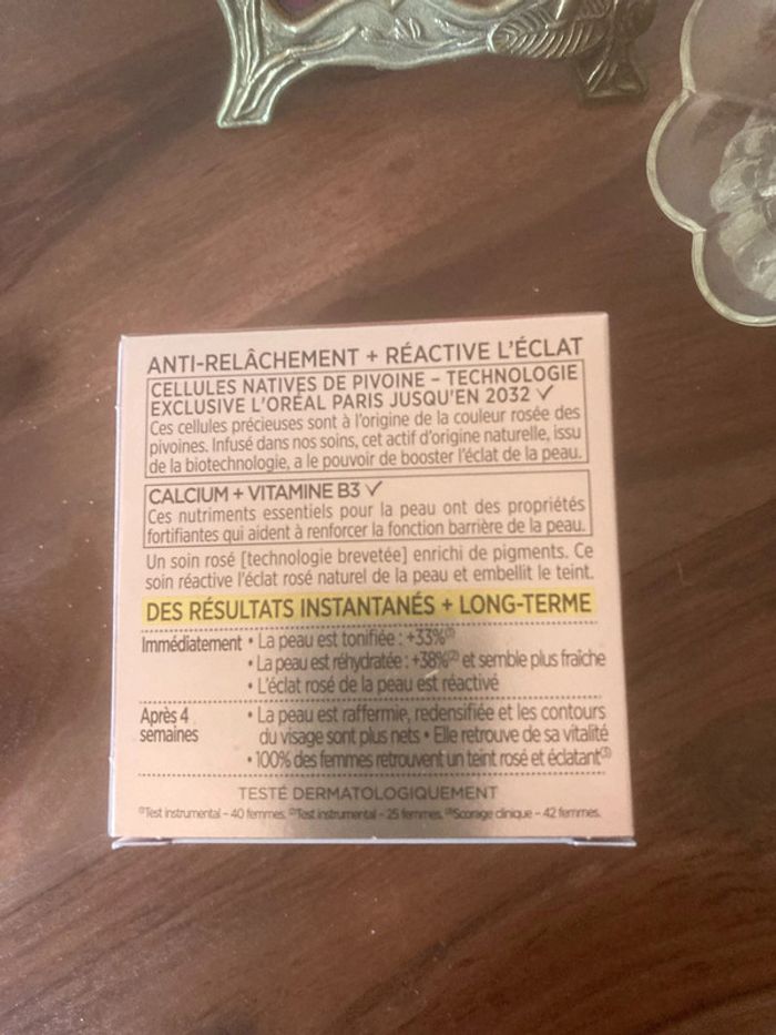 Soin creme de jour âge Perfect l OREAL - photo numéro 3