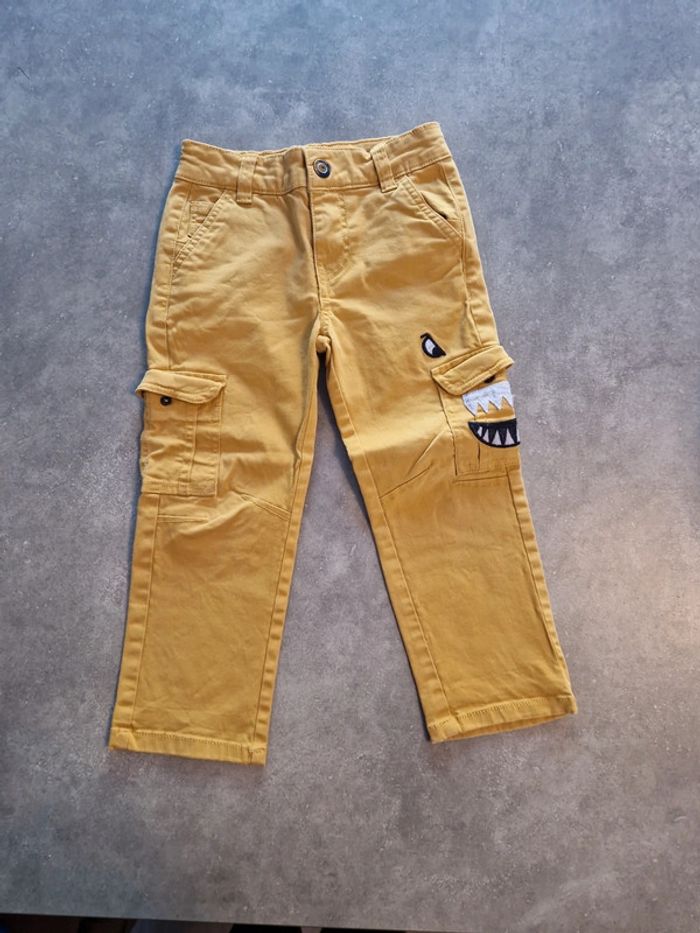Pantalon garçon droit jaune moutarde à motif, taille réglable T3ans TBE orchestra