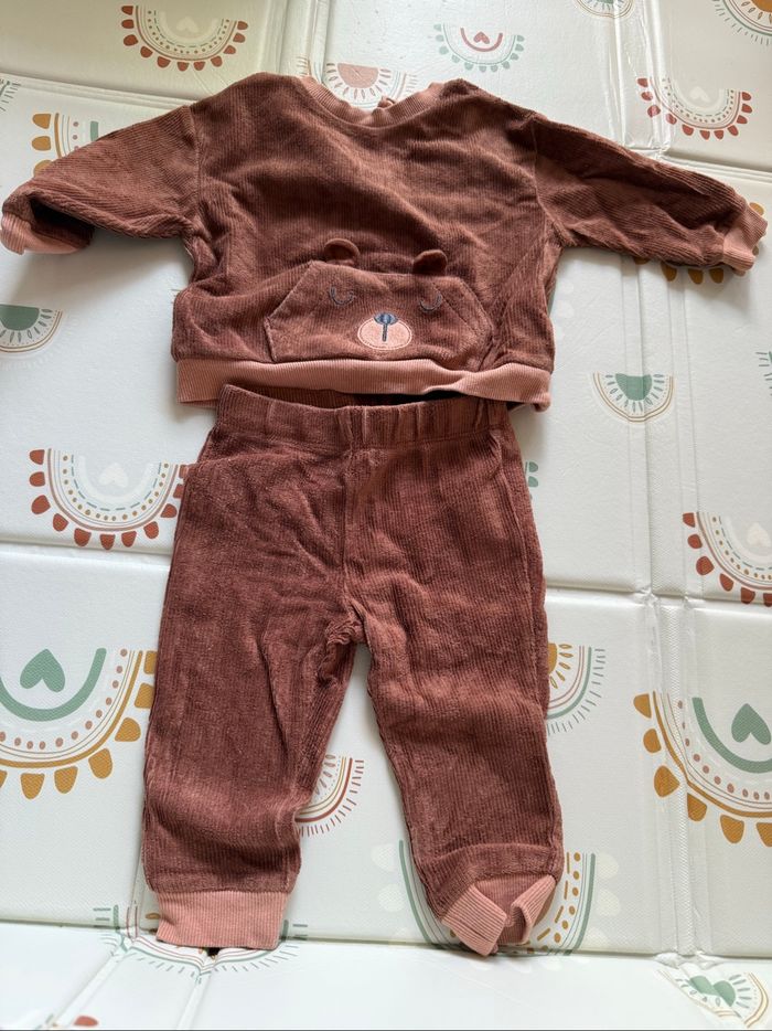 Lot vêtements 12 mois - photo numéro 7