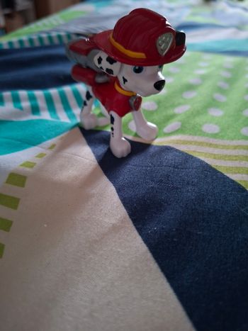 Figurine Marcus pat patrouille avec lance qui se déploie 