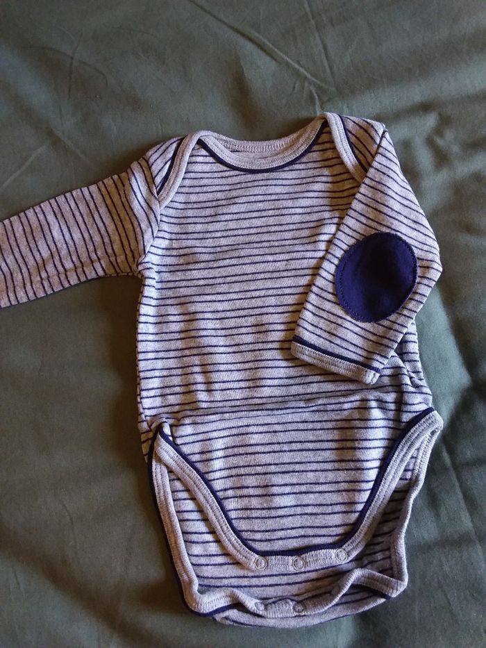 4 bodies bébé garçon taille 3 mois - photo numéro 3