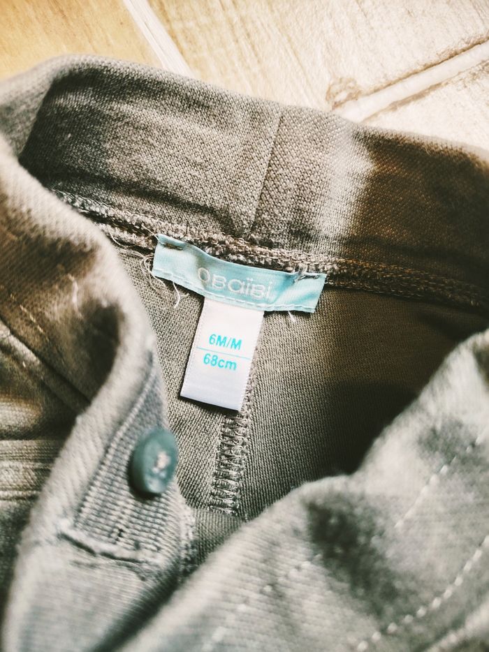 🦊Obaïbi- Ensemble Pantalon molletonné kaki et t-shirt avec motifs renard et hérisson - taille 6mois - photo numéro 7