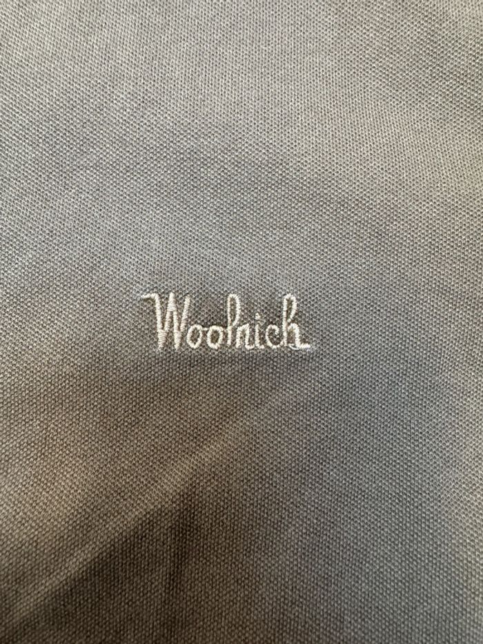 Polo Woolrich Taille S - photo numéro 3