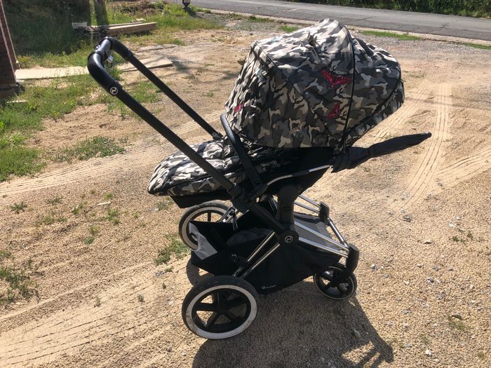 Poussette cybex Butterfly + coque et base isofix
