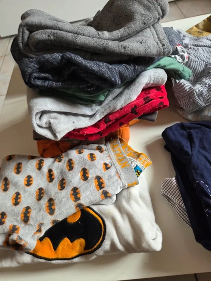 Lot +45 vêtements 1 an garçon - photo numéro 2