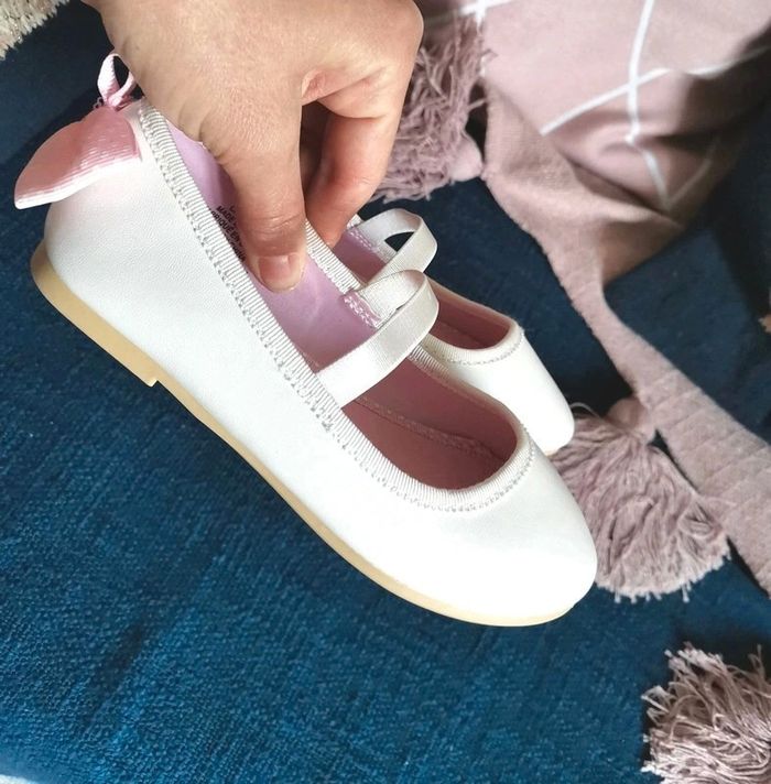 Lot de chaussures/ sandales ou ballerine fille en pointure 27 - photo numéro 3