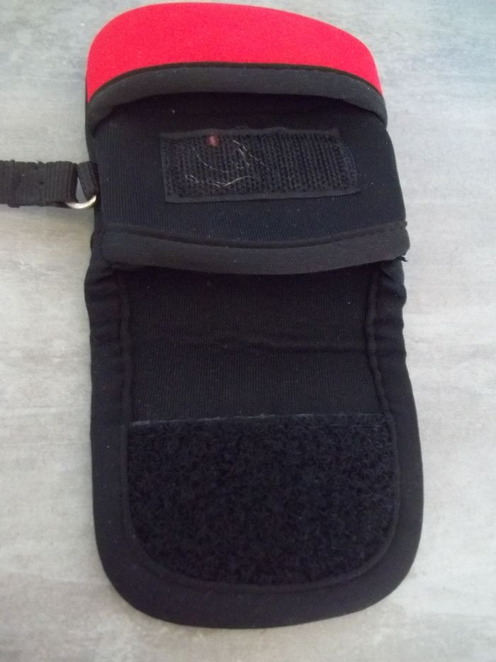 pochette pour ceinture noire et rouge (Access3) - photo numéro 2