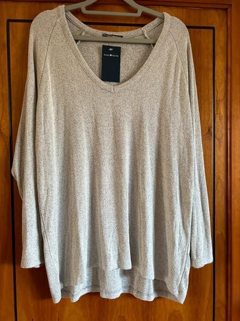 Pull gris col v taille unique Brandy Melville neuf