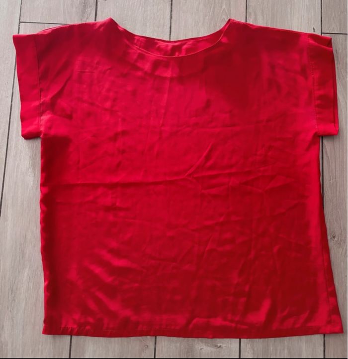 Top rouge - photo numéro 2
