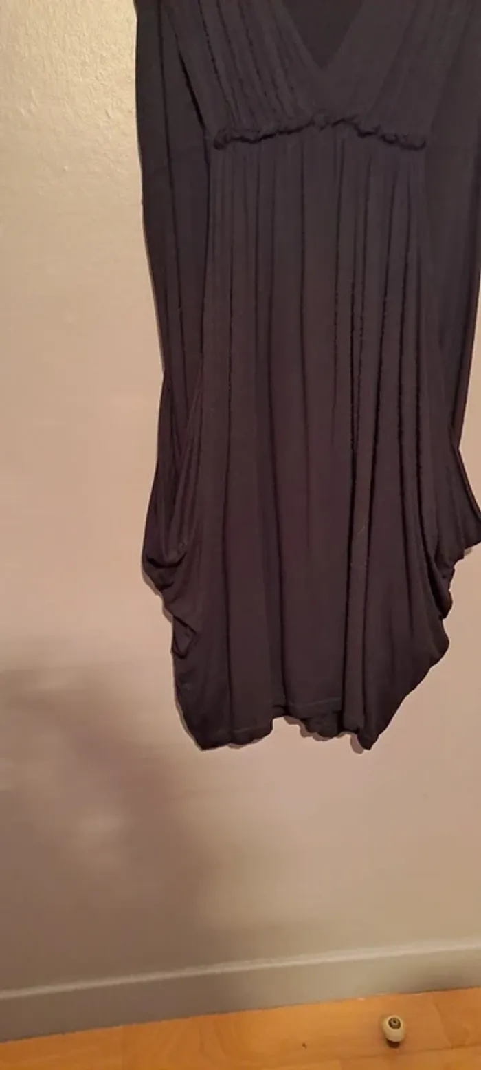 Robe noire manches courtes - Marque Kiabi Woman - Taille 42 - Très bon état. - photo numéro 12