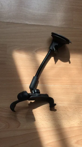 Support téléphone vitre