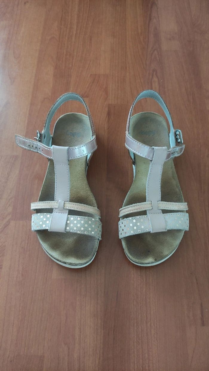 Nu-pieds rose semelle cuir pointure 34