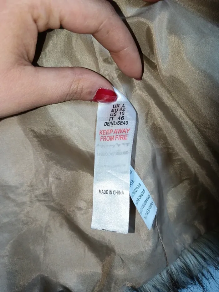 Veste sans manche femme fausse fourrure Taille L 40/42 - photo numéro 7
