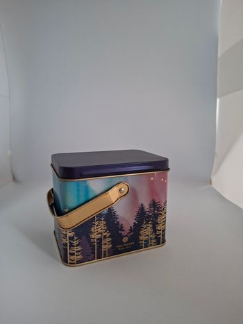 Boîte métallique Yves Rocher