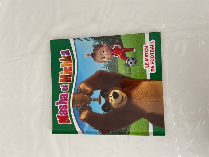 livre Masha et Michka – Le match de football