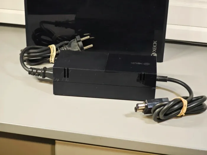 Console Xbox One/ 500Go/ Sans manette/ Garanti 1 an - photo numéro 9