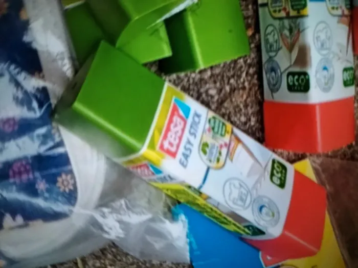Trousse et colle - photo numéro 3