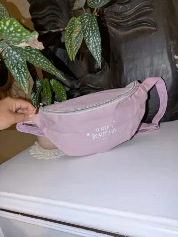 Banane rose femme – sac tendance avec inscription "My life is beautiful", accessoire mode stylé