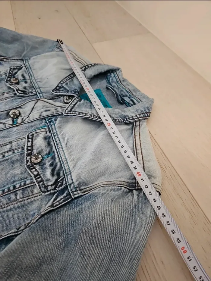 Veste en jean effet usé - photo numéro 14