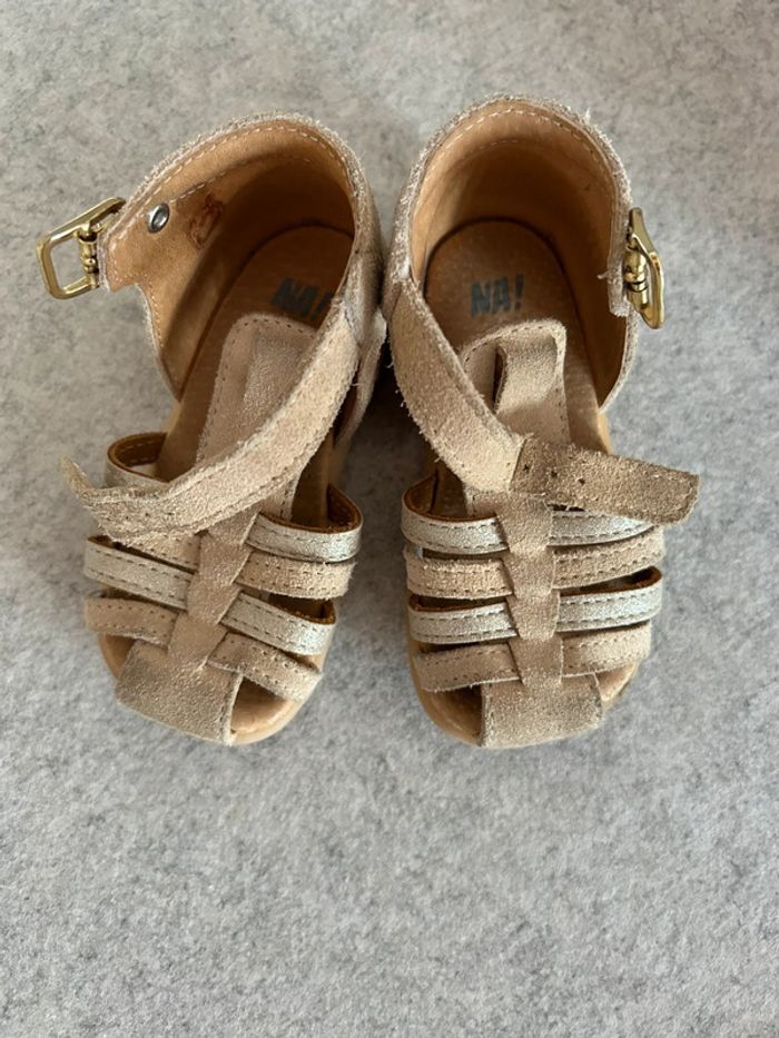 Sandales bébé fille NA! pointure 20