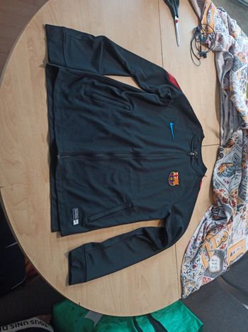 Sweat à fermeture Nike enfant taille 12 13 ans