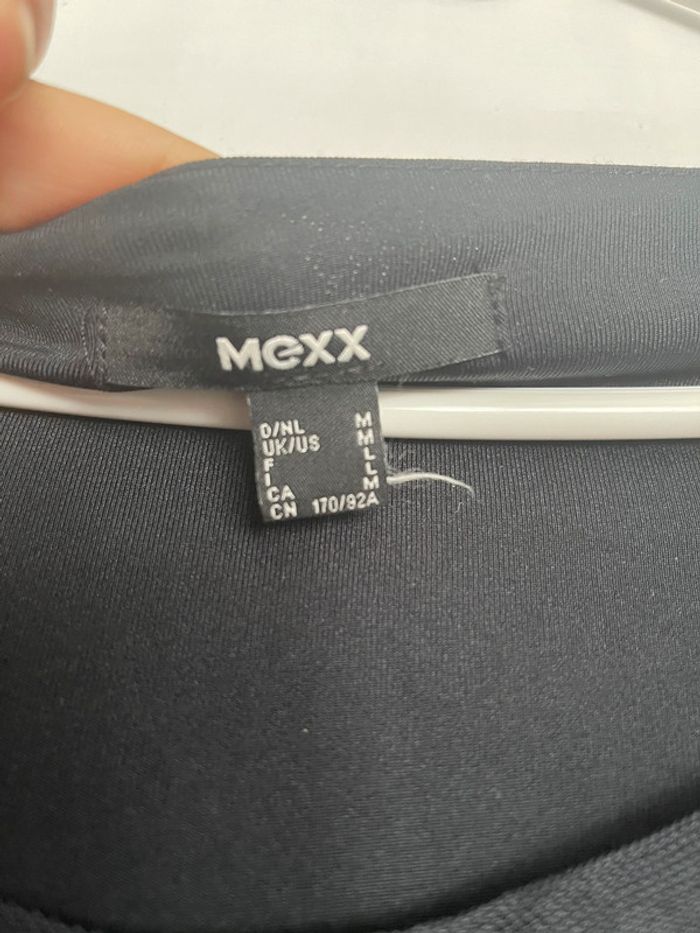 Robe noir - photo numéro 5