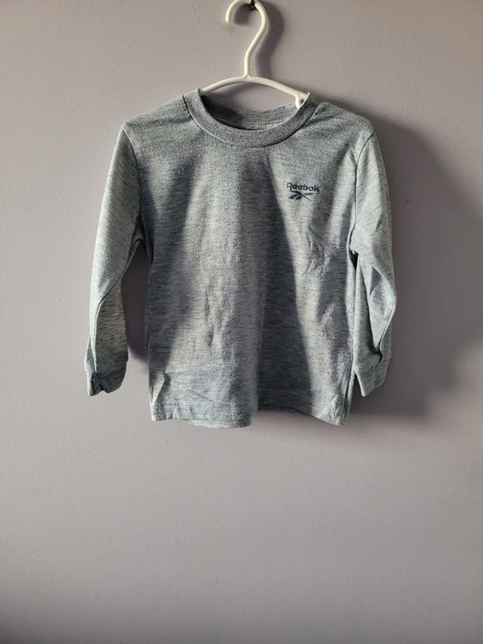 T-shirt Reebok taille 24 mois