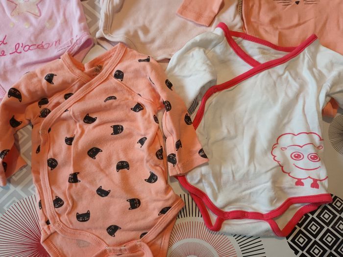 Lot 8 bodies manches longues qui s'ouvrent devant Taille 3 mois 👧 - photo numéro 7