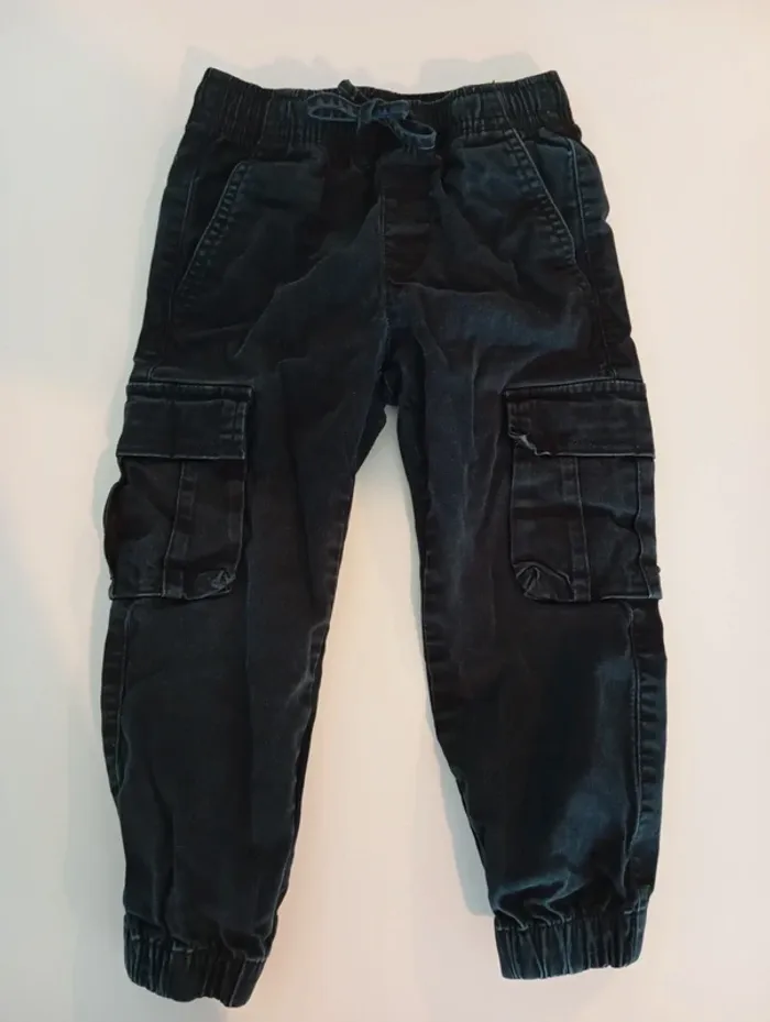 Pantalon cargo noir Kiabi 3 ans